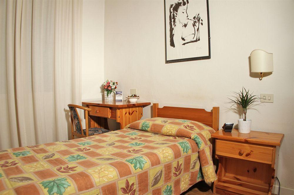 Hotel La Pace Pontedera Esterno foto