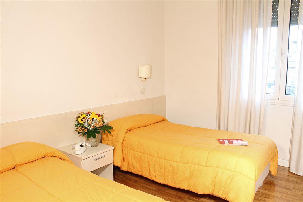 Hotel La Pace Pontedera Esterno foto