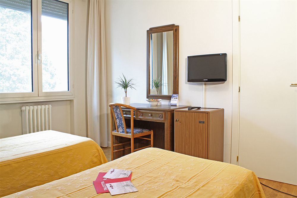 Hotel La Pace Pontedera Esterno foto