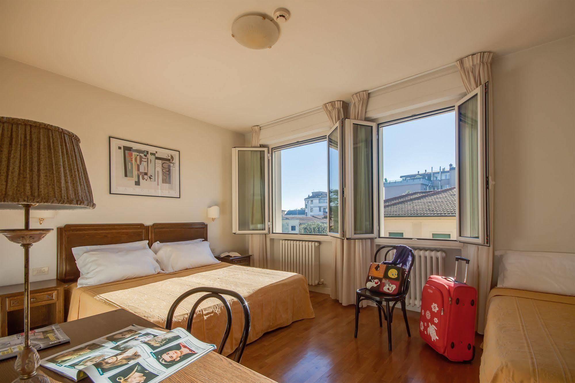 Hotel La Pace Pontedera Esterno foto